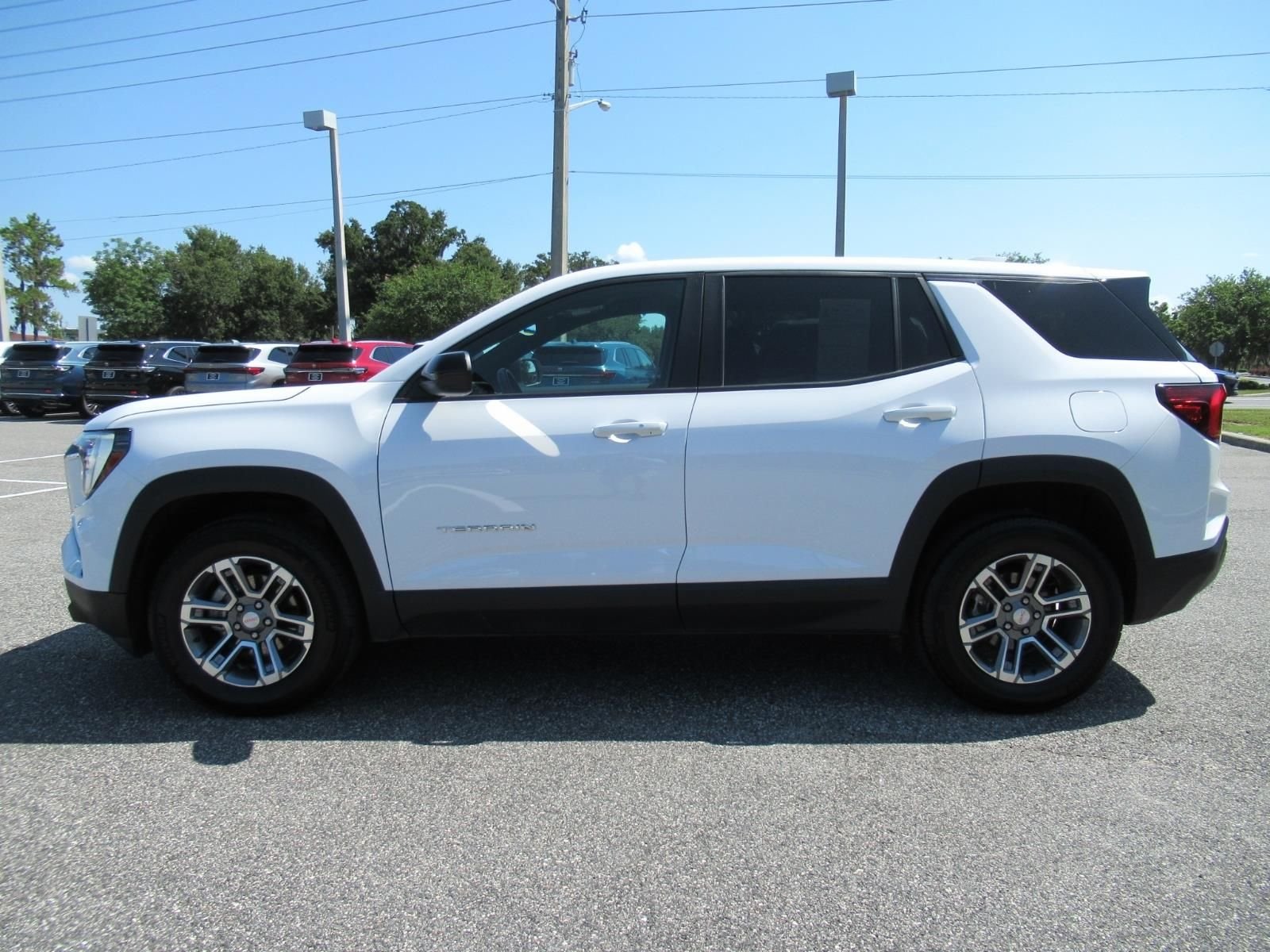 Used 2026 White GMC Elevation image 4