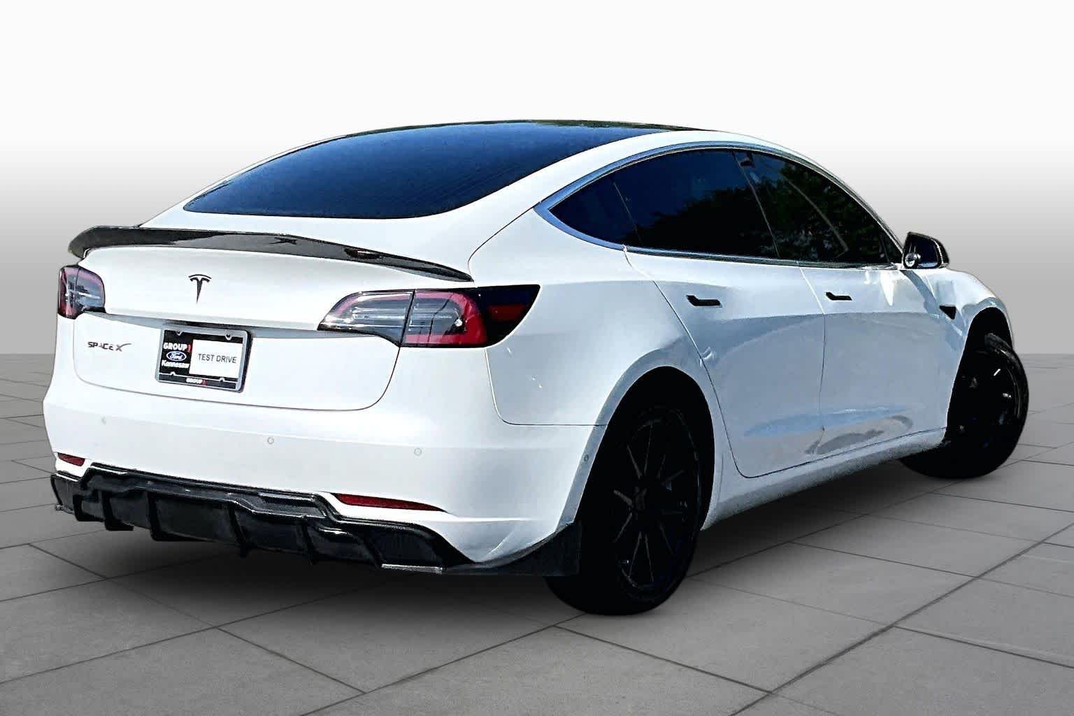 Used 2019 Pearl White Multi-Coat Tesla Standard Range Plus image 12