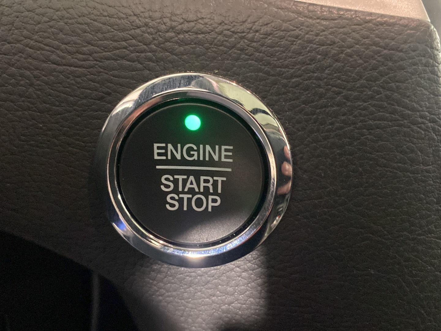 Used 2022 Blue Metallic Ford SEL image 5