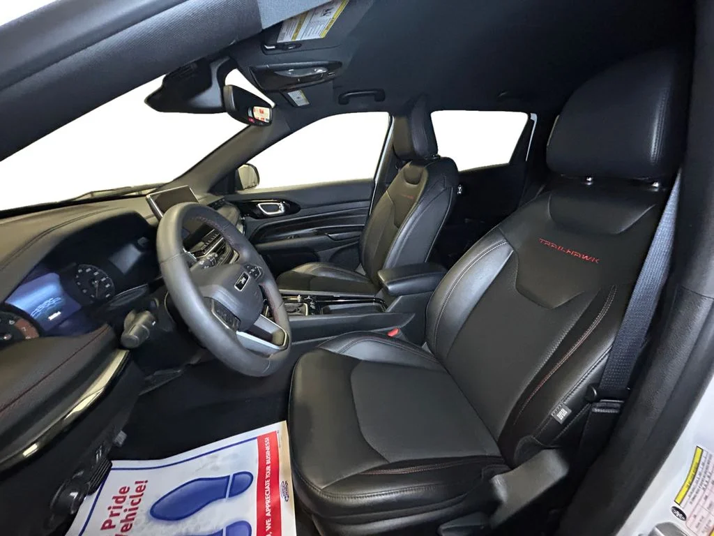 Used 2025 Bright White Jeep Trailhawk image 9