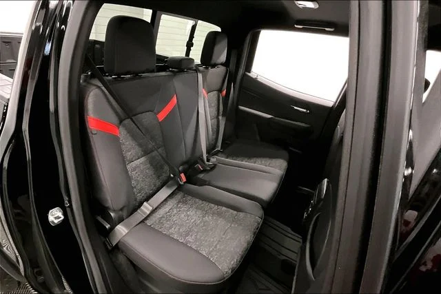 Used 2024 Black Chevrolet Z71 image 24