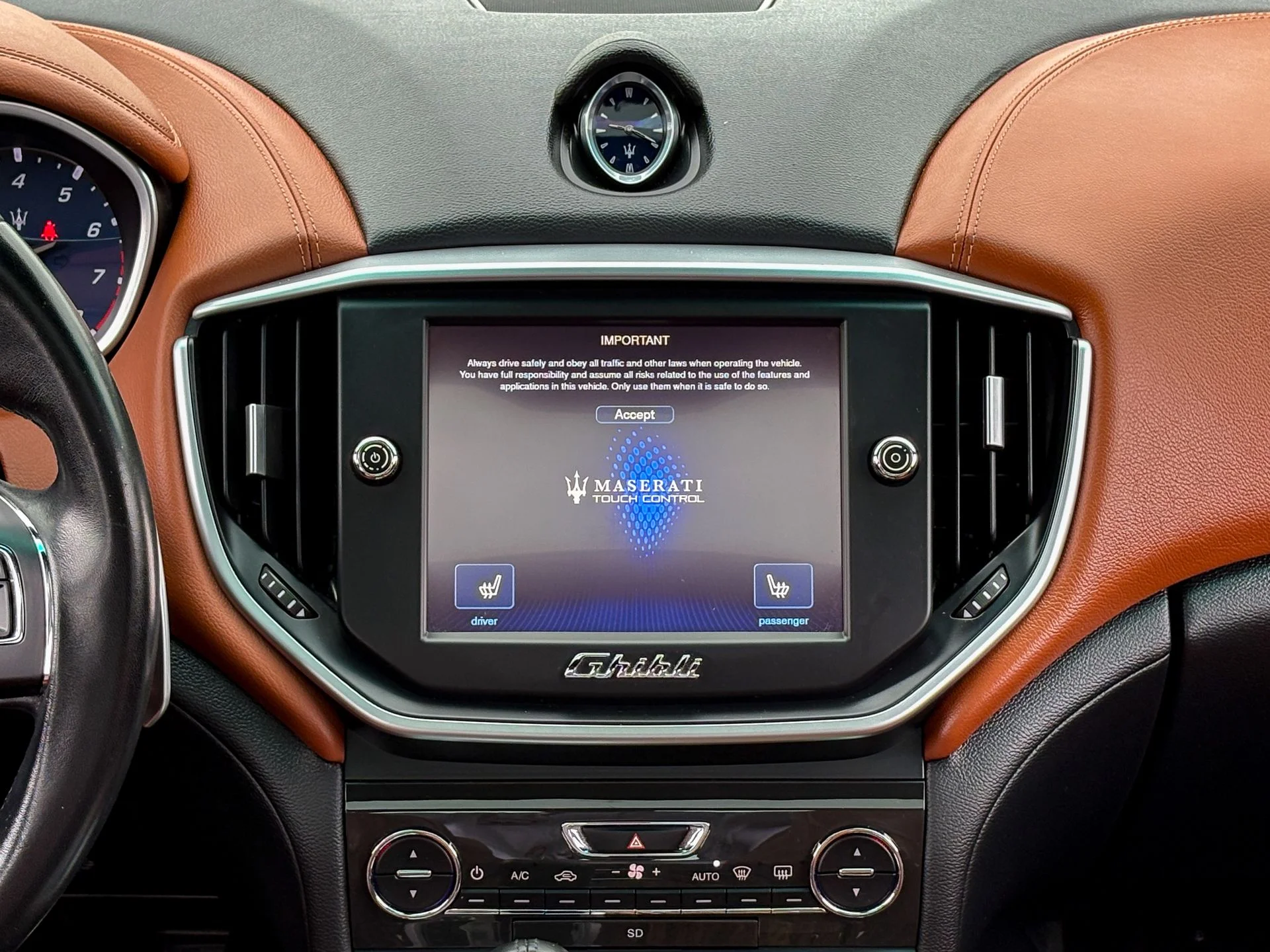Used 2016 White Maserati S Q4 image 33