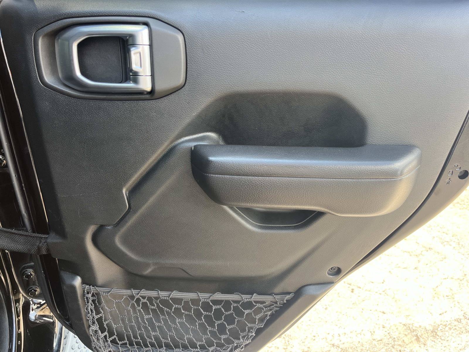 Used 2018 Black Clearcoat Jeep Sport S image 24