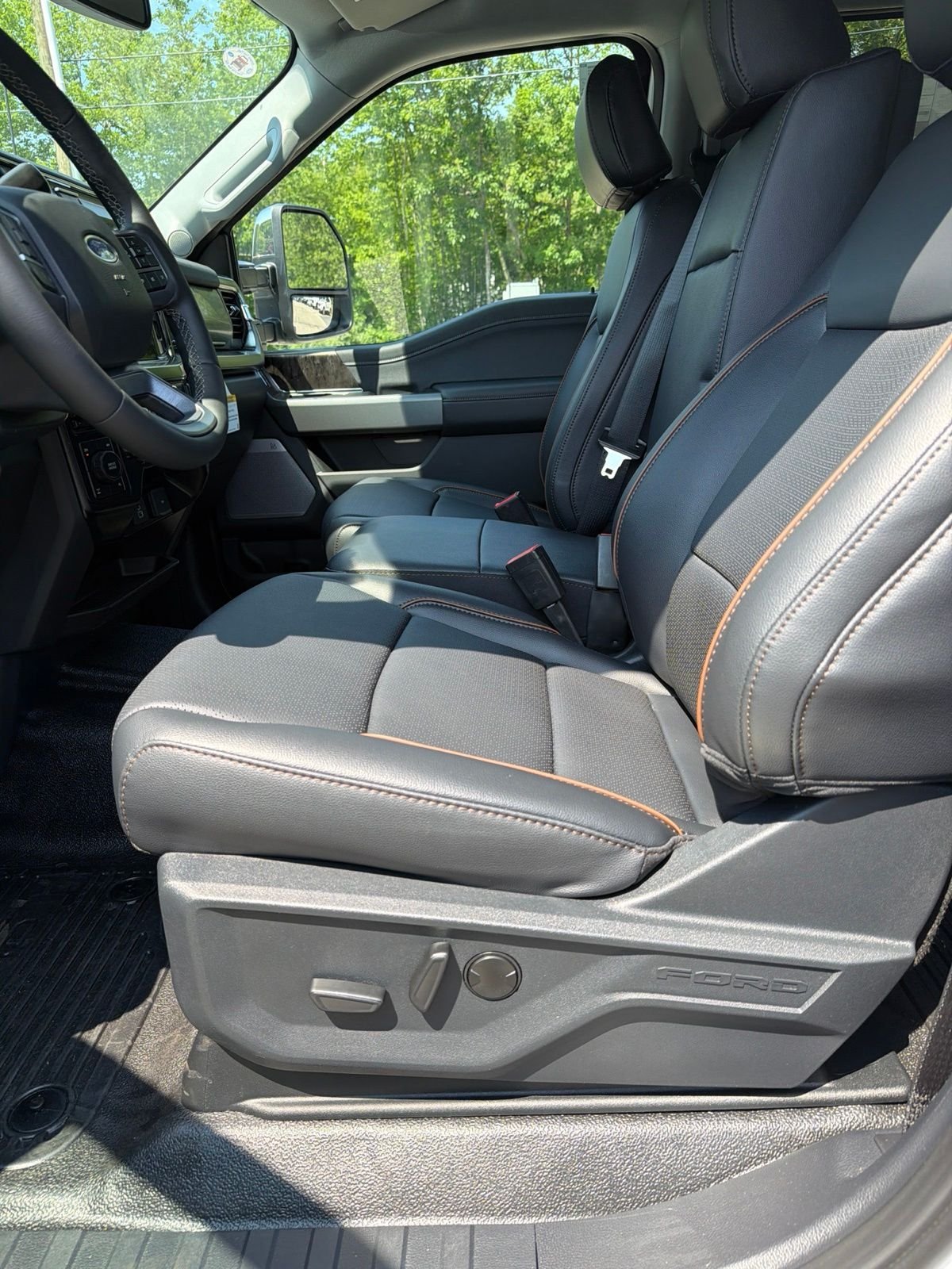 New 2026 Oxford White Ford F-250® Lariat® image 20