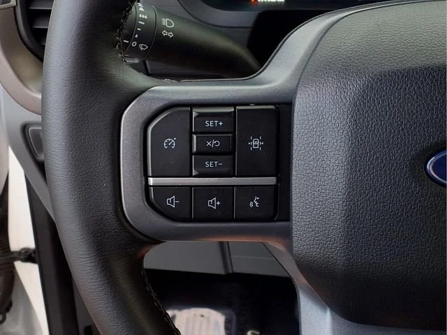 Used 2025  Ford Y image 14