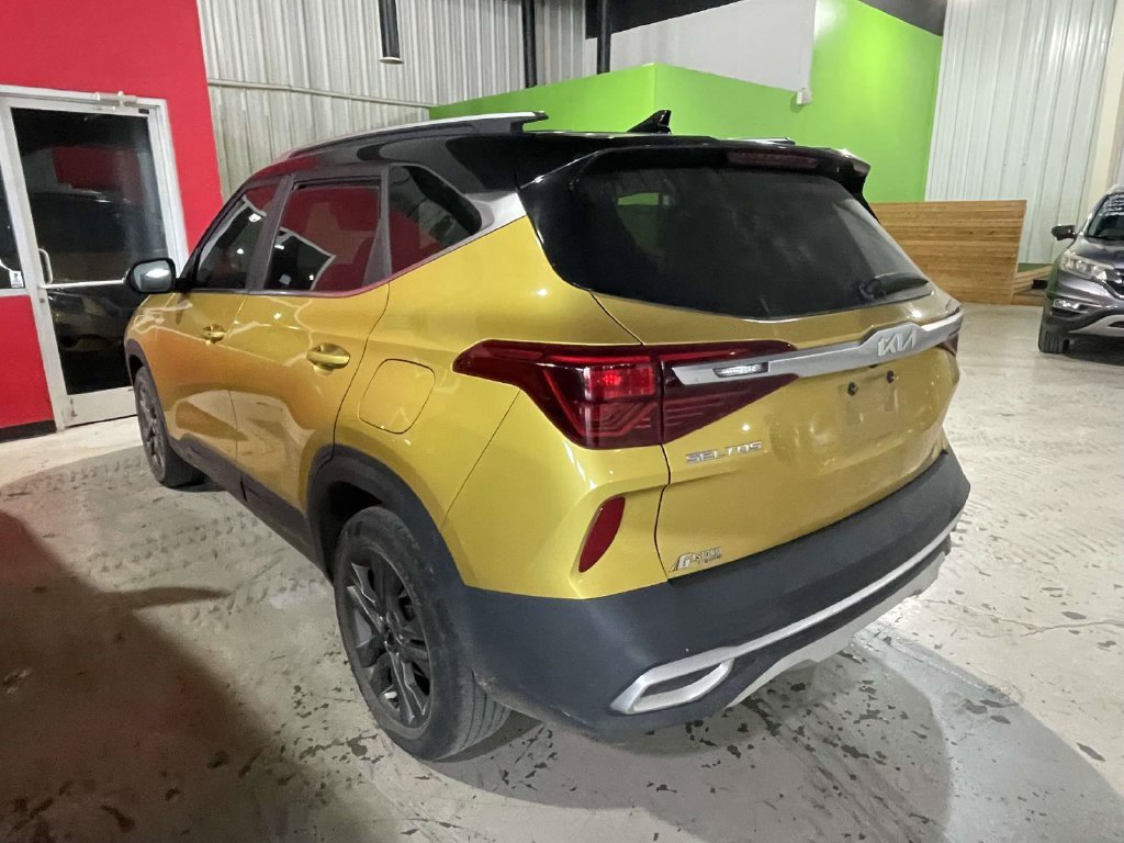 Used 2022 Yellow Kia S image 4
