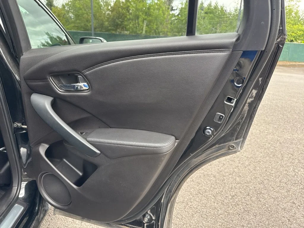 Used 2018 Crystal Black Pearl Acura Base image 23