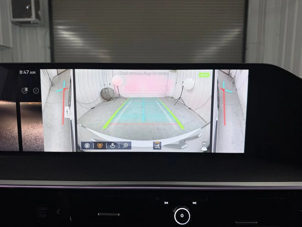 New 2027 RADIANT WHITE INFINITI Luxe 2WD image 18