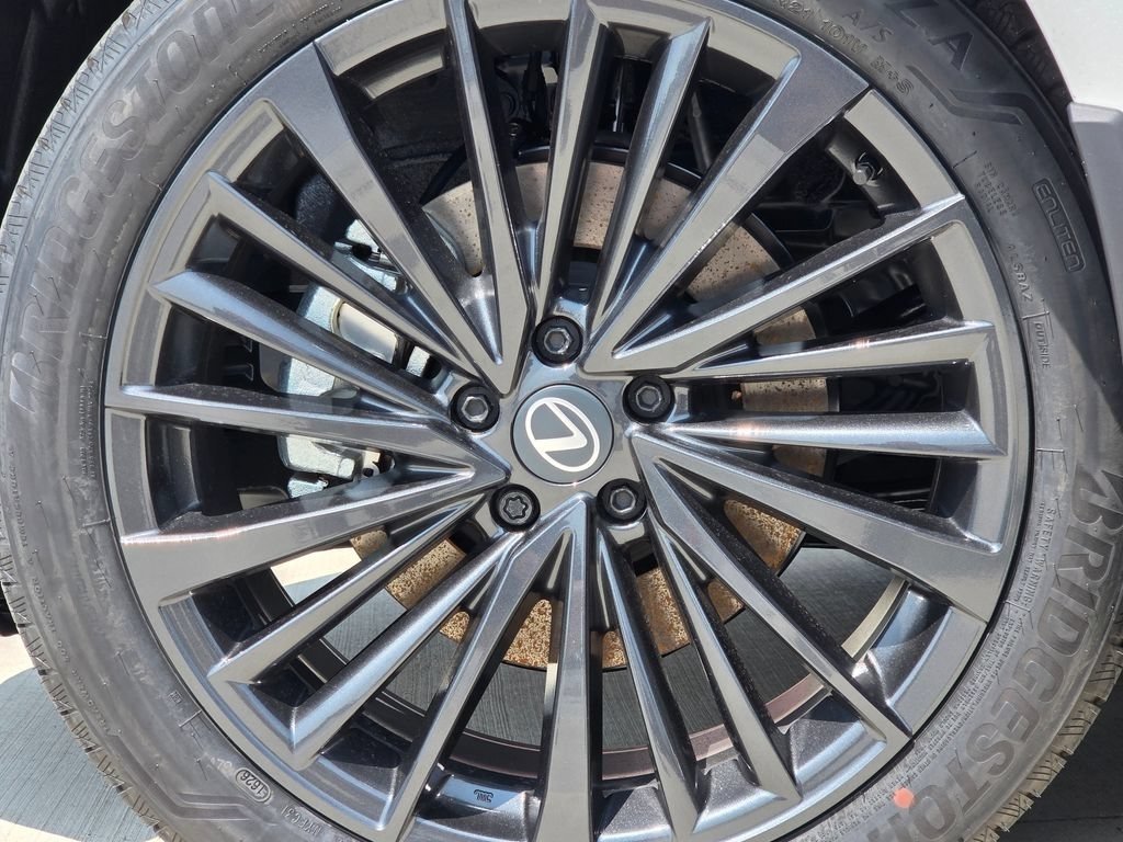 New 2026 Eminent White Pearl Lexus PREMIUM image 38