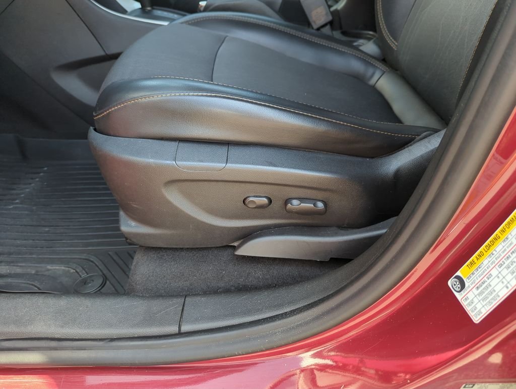 Used 2018 Red Chevrolet LT image 13