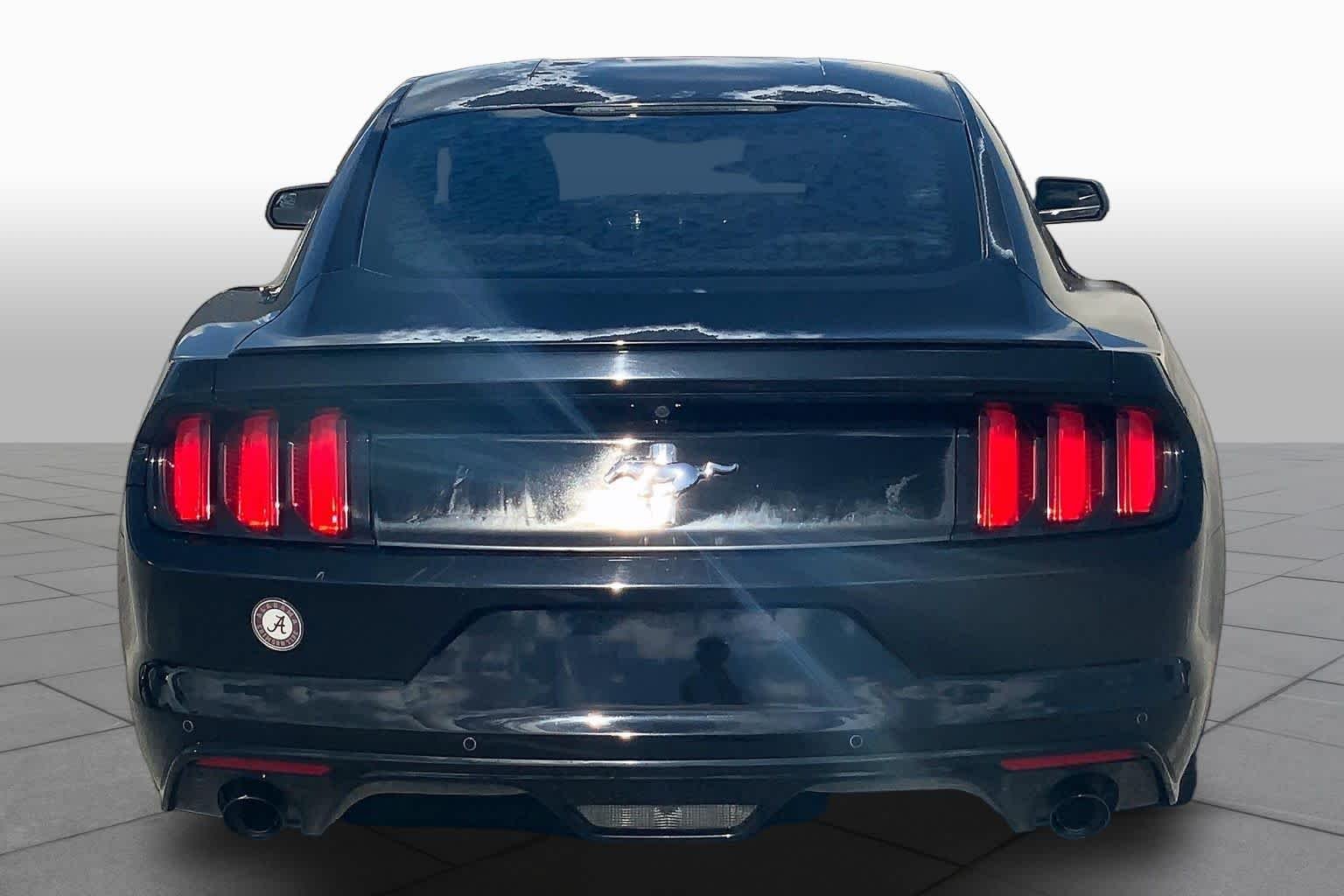 Used 2015 Black Ford V6 image 5