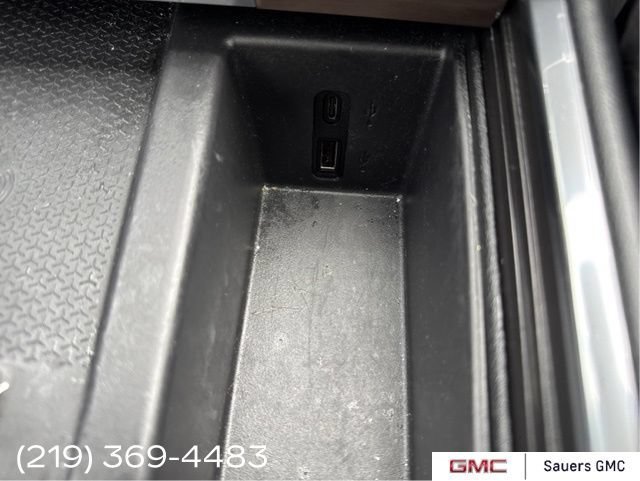2024 GMC Acadia Denali - Photo 25