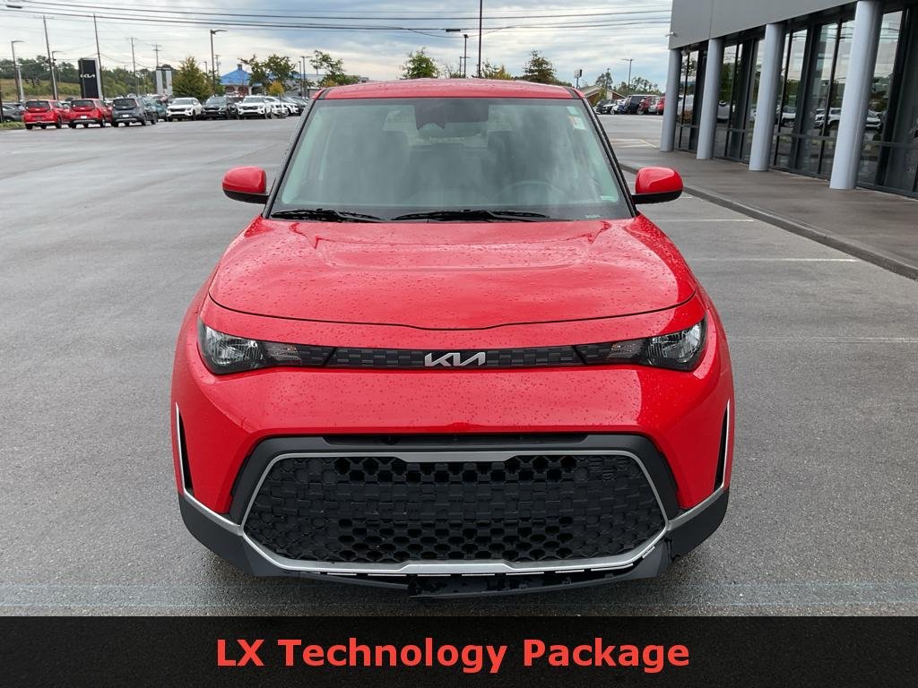 2023 Kia Soul LX photo 2