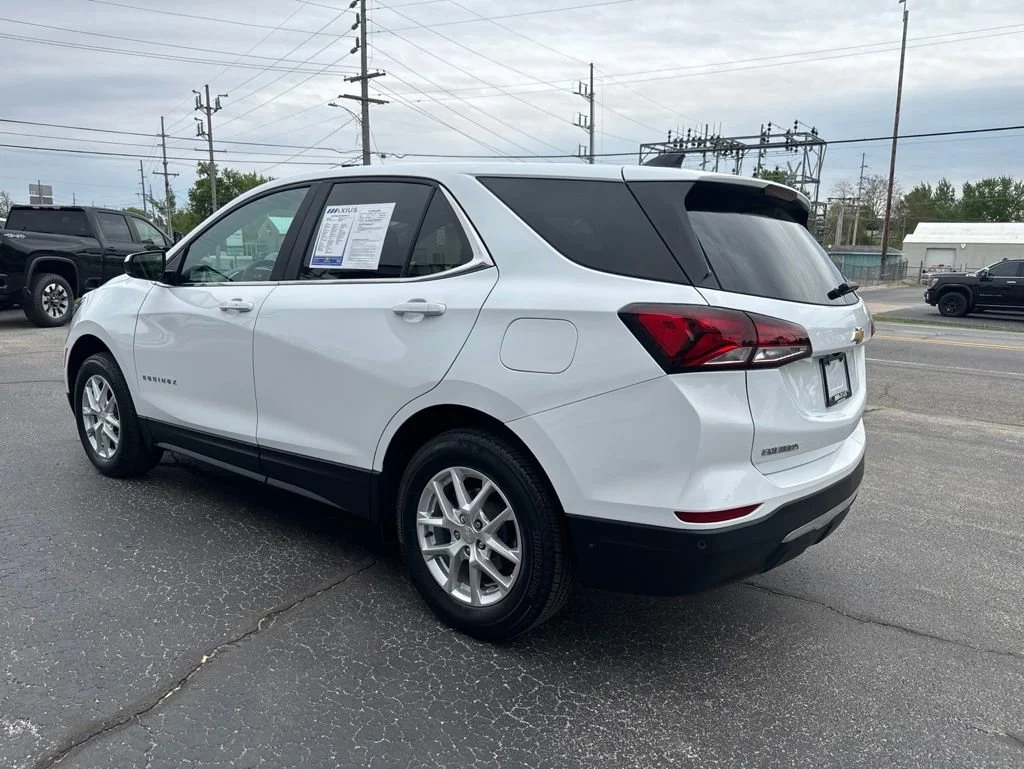 Used 2023 Summit White Chevrolet LT image 5