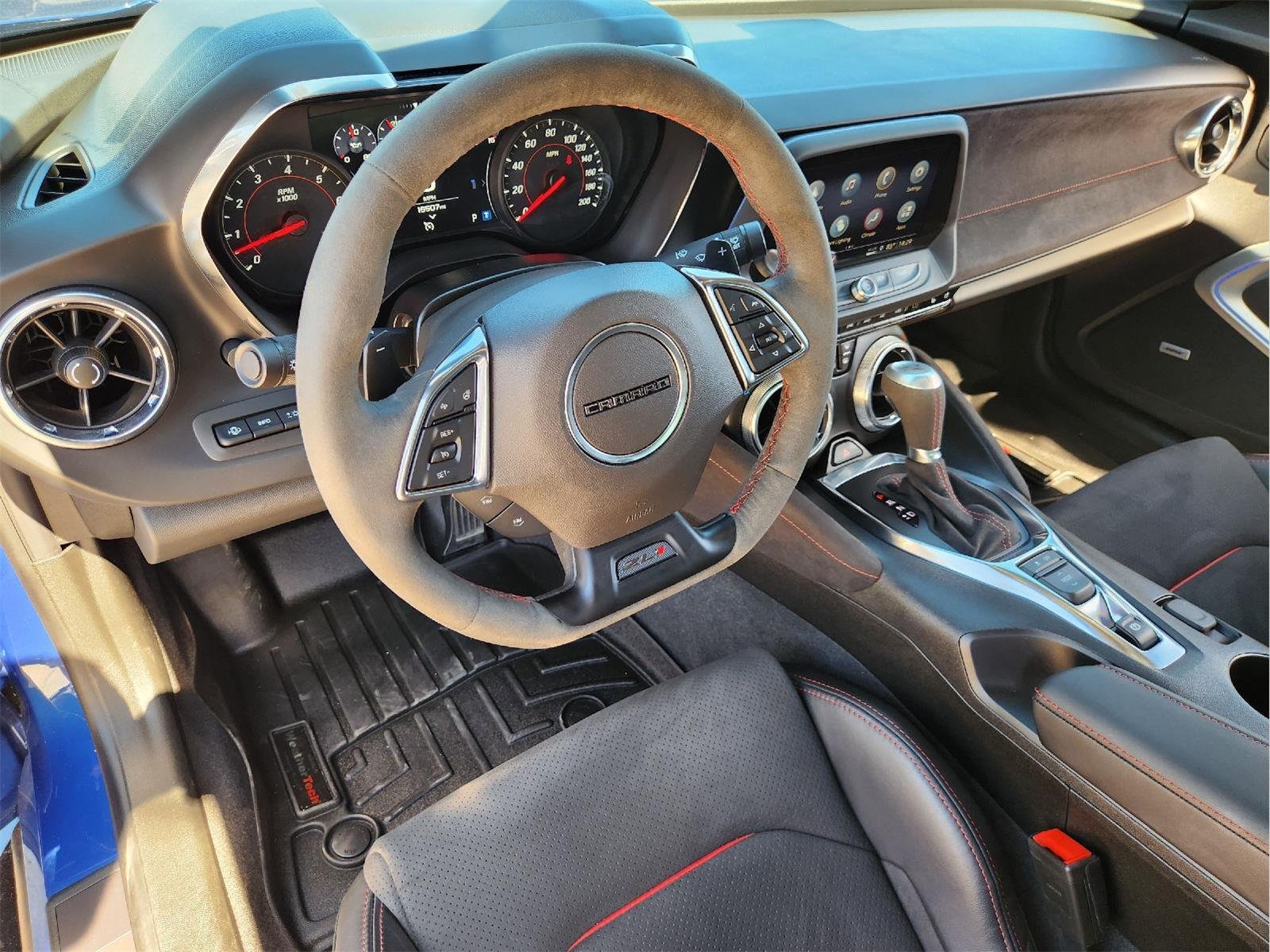 2024 Chevrolet Camaro photo 26 of 33