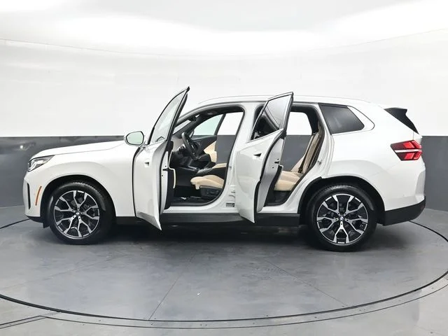 Used 2025 White BMW 30 xDrive image 36