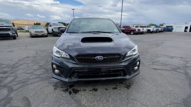 Used 2018 Gray Subaru Premium image 3