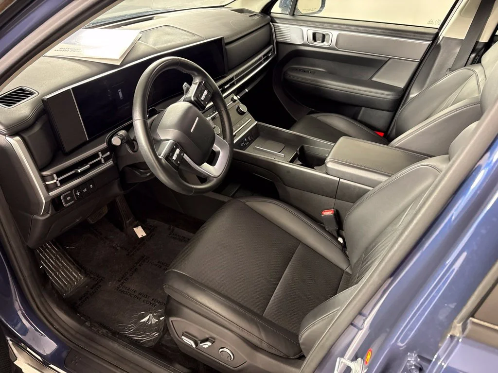 Used 2025 Blue Hyundai SEL image 31