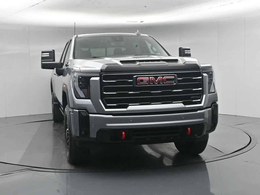 Used 2025 Silver GMC AT4 image 28