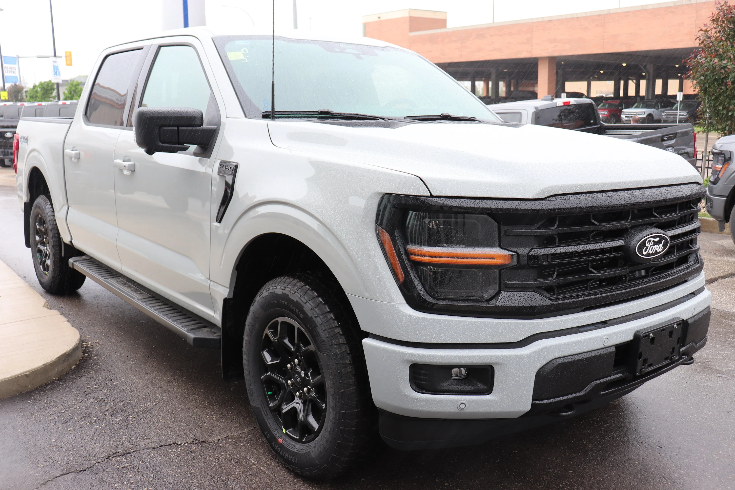 New 2026 AVALANCHE Ford XLT image 7