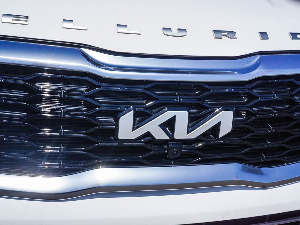 Certified Used 2022 White Kia SX image 12