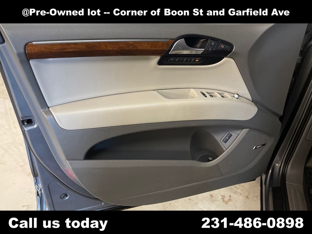 Used 2013  Audi  image 14