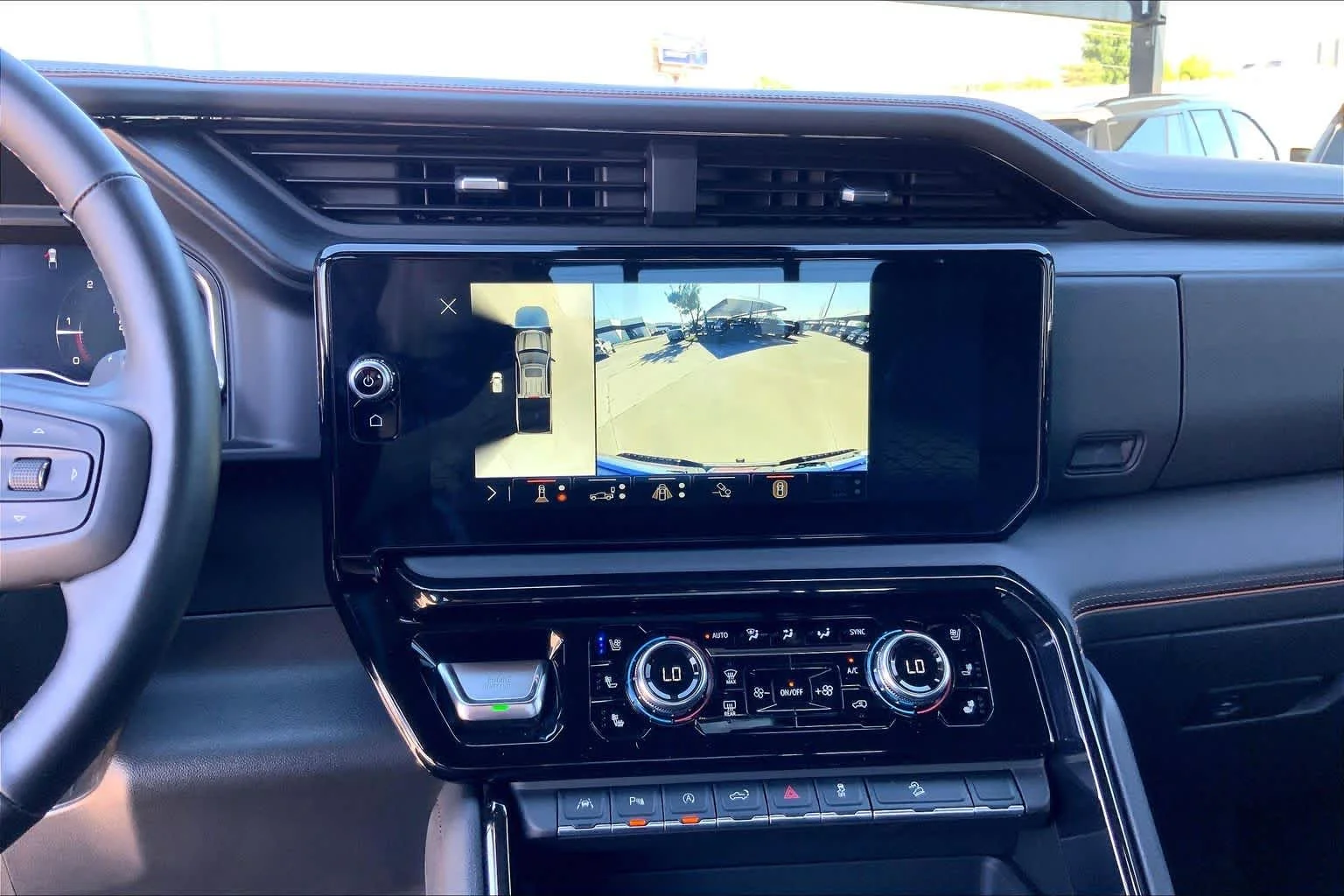 Used 2025 Sterling Metallic GMC AT4 image 31