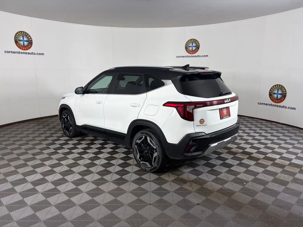 Used 2024 White Kia SX image 19