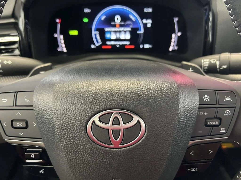 Used 2026  Toyota SE image 28