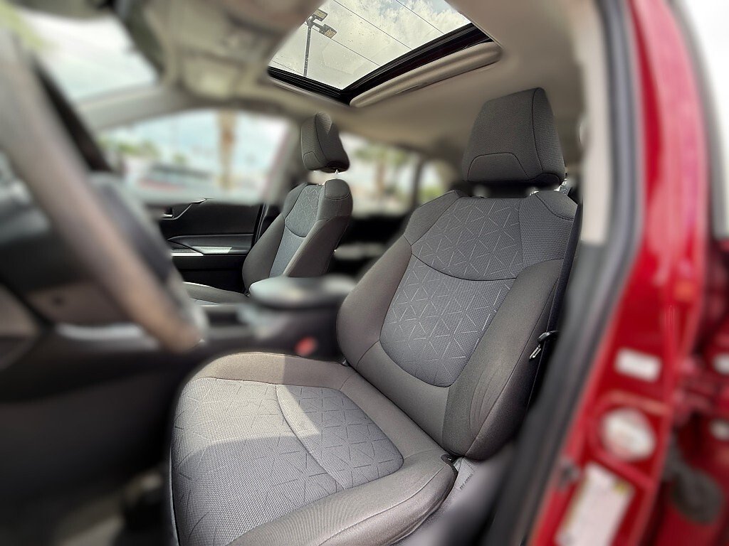 Used 2022 Ruby Flare Pearl Toyota XLE image 8