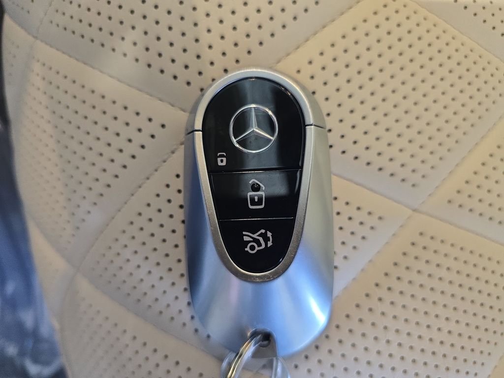 Certified Used 2023 White Mercedes-Benz S 580 image 40
