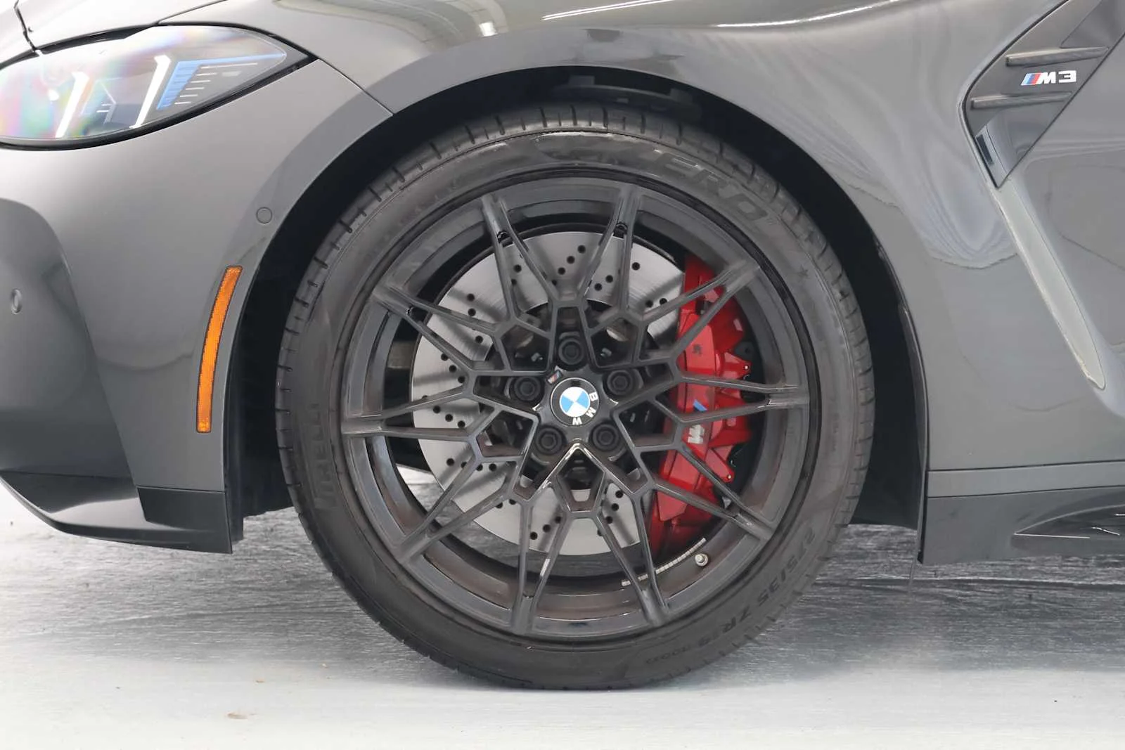 Certified Used 2025 Dravit Grey Metallic BMW  image 12