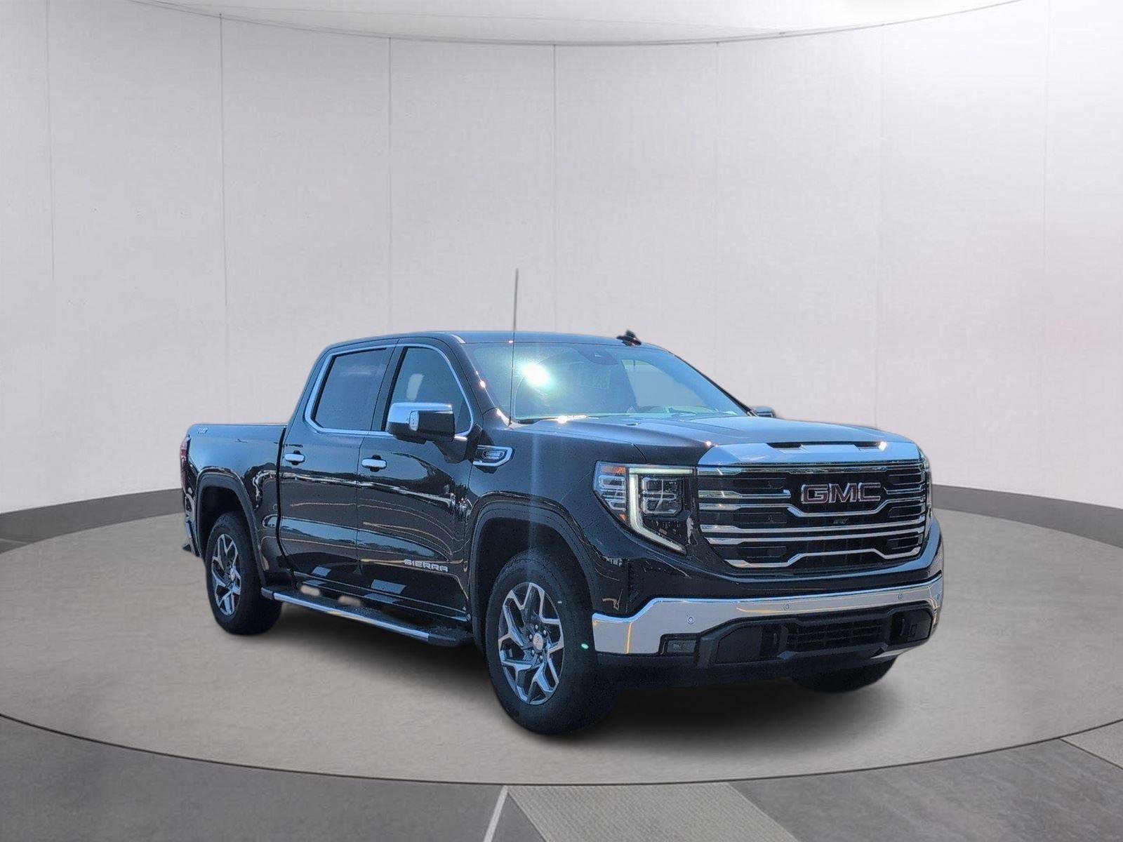 New 2026 Onyx Black GMC SLT image 9