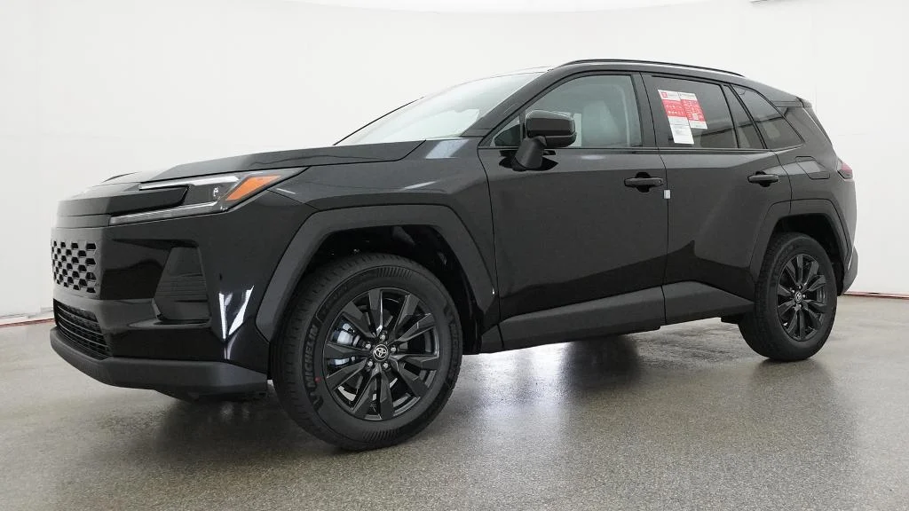 New 2026 Midnight Black Metallic Toyota XLE Premium image 6