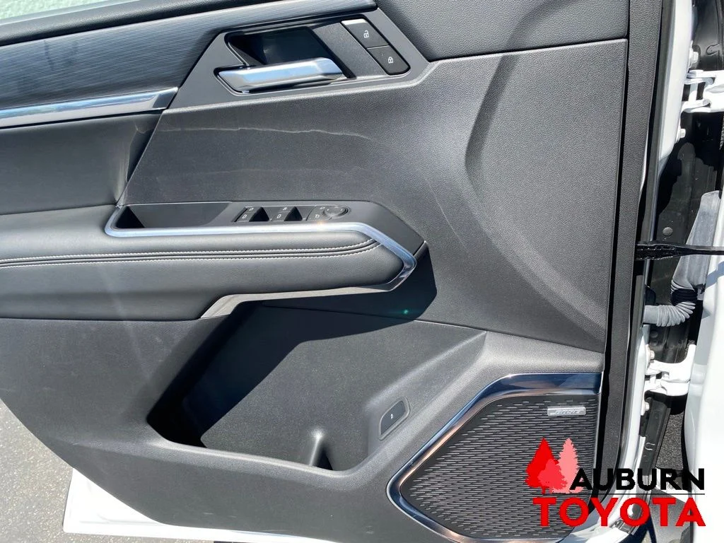 Used 2026 Summit White GMC Elevation image 40