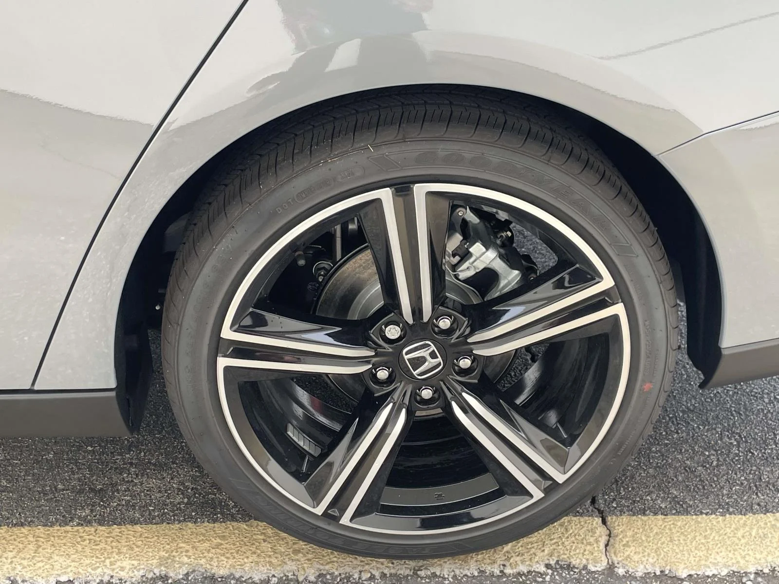 New 2026 Urban Gray Pearl Honda SE CVT image 5