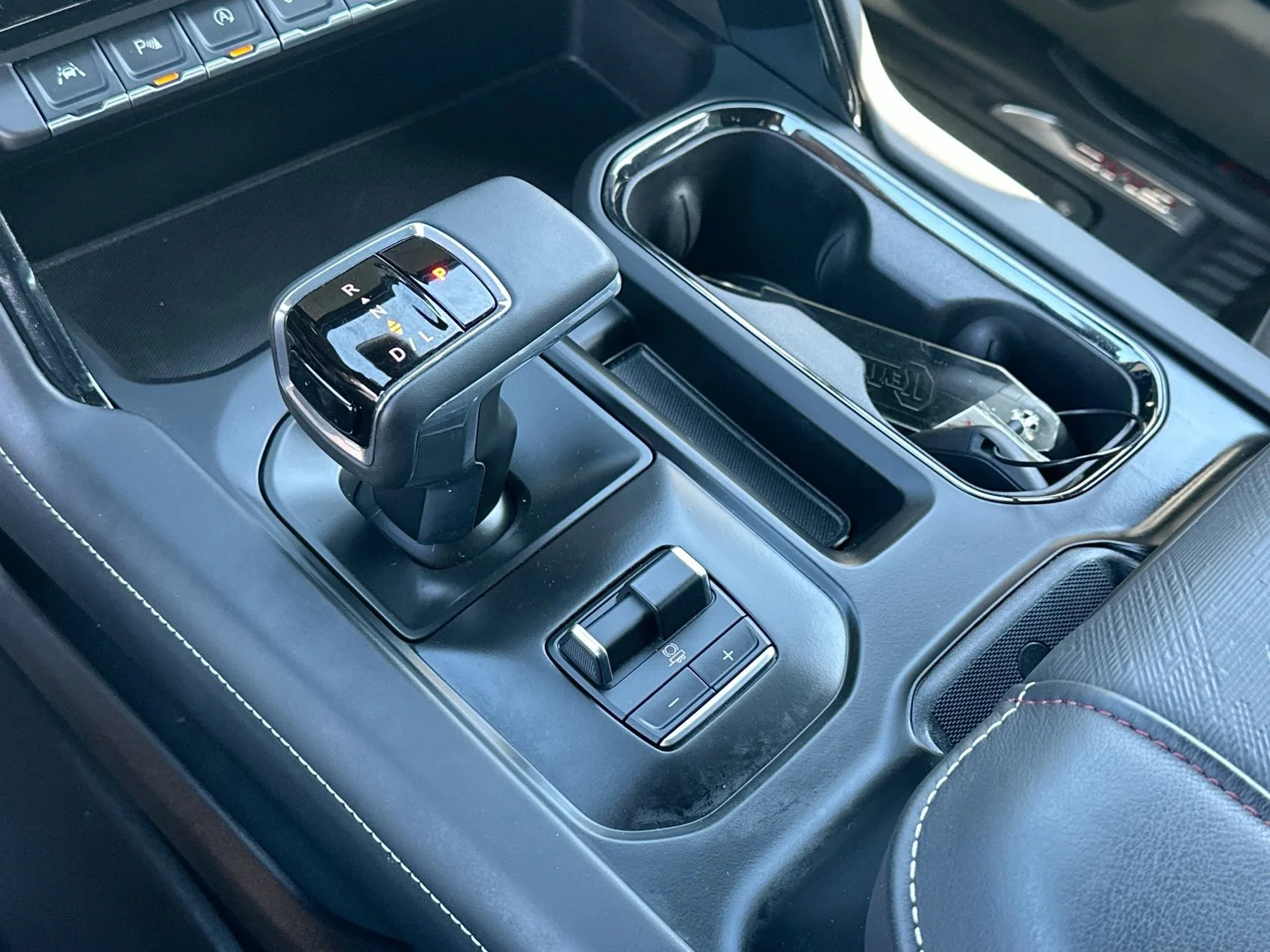 Used 2025 Sterling Metallic GMC AT4X image 20
