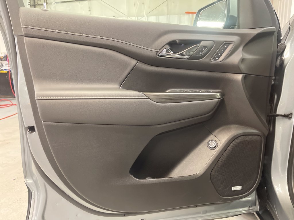 Used 2023 STERLING METALLIC GMC SLT image 15