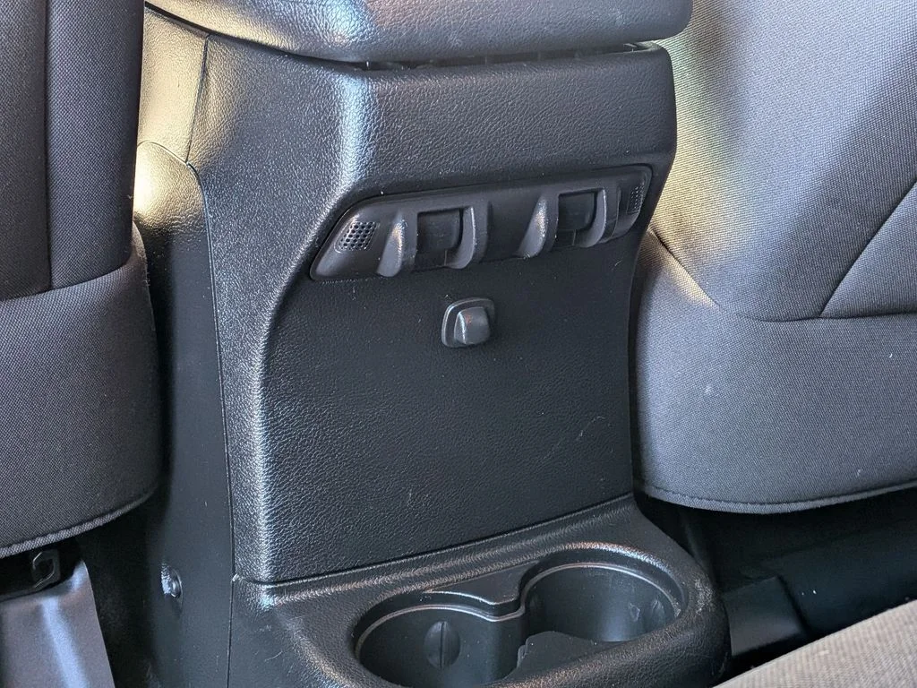 Used 2013 Black Jeep Sahara image 17
