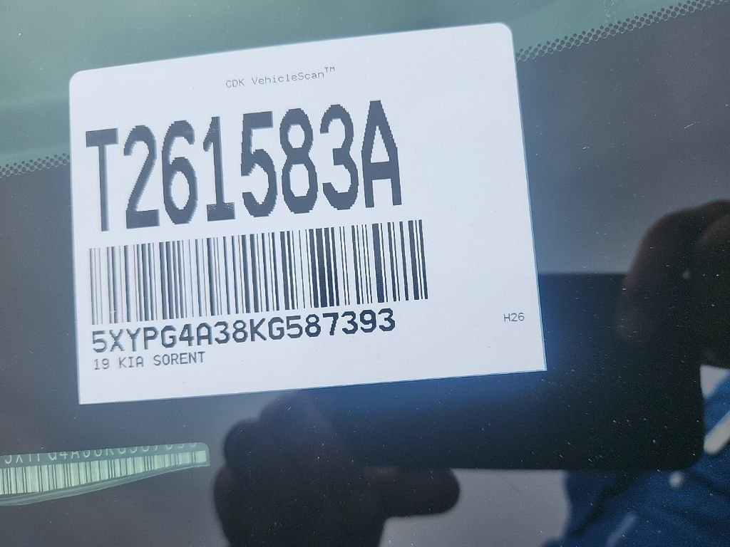 Used 2019 Black Kia L image 5