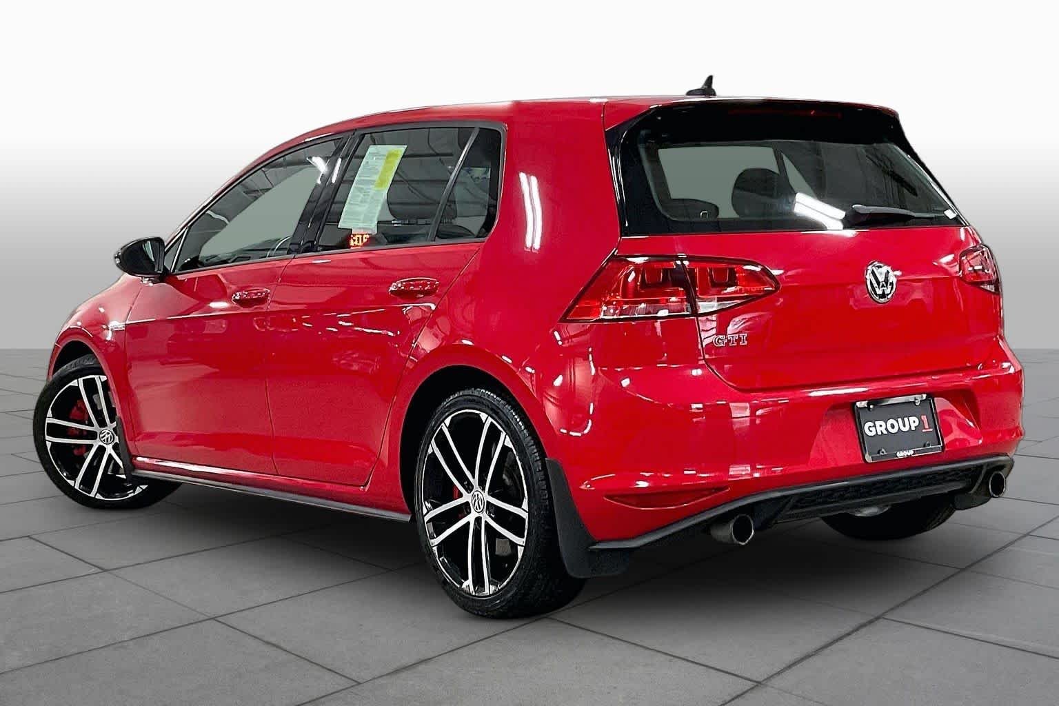 Used 2017 Tornado Red Volkswagen Sport image 12