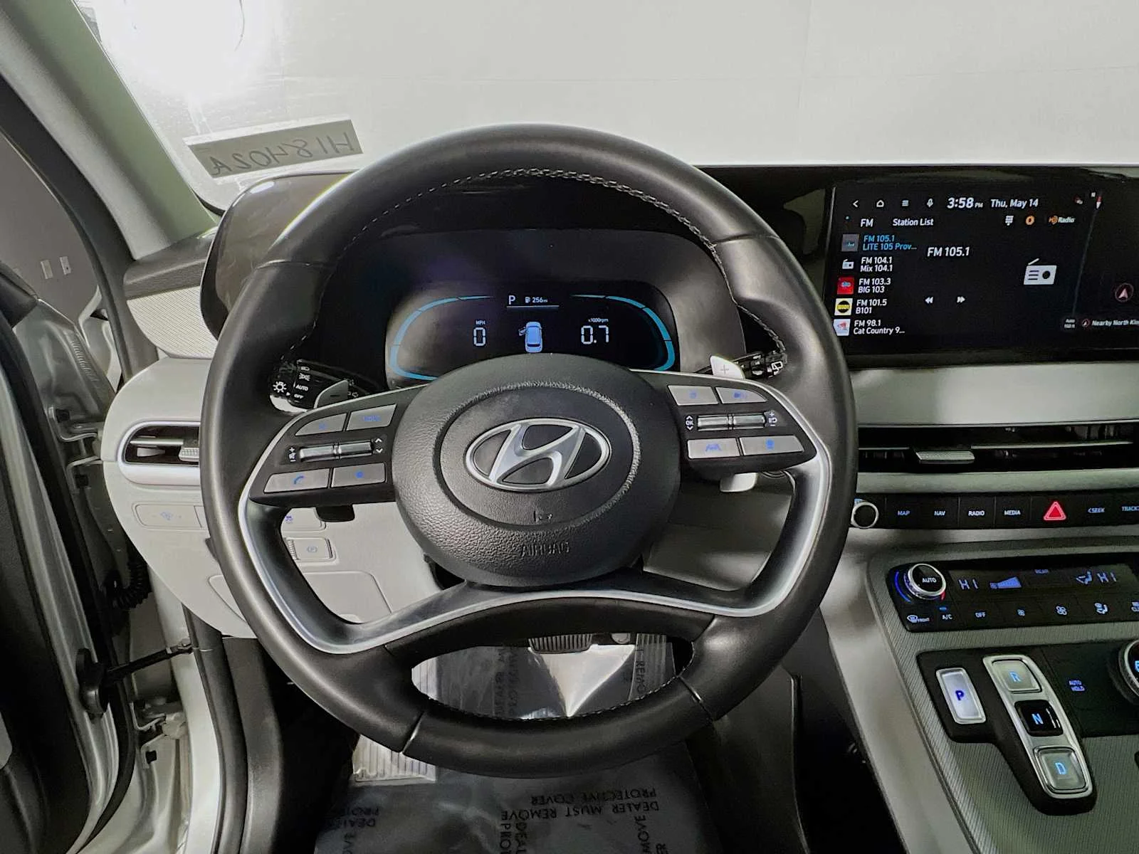 Used 2024 Typhoon Silver Hyundai SEL 7P image 11