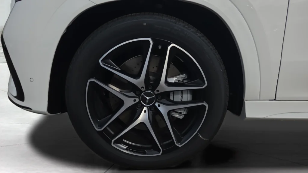 New 2026 Polar White Mercedes-Benz GLE 53 AMG® image 24