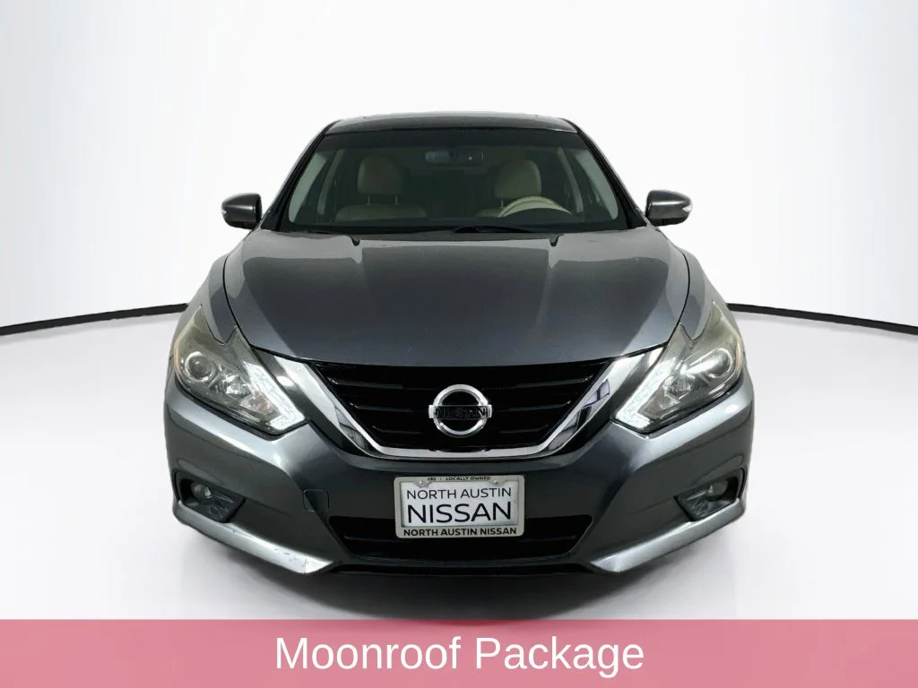 Used 2017 Gray Nissan 2.5 SL image 2