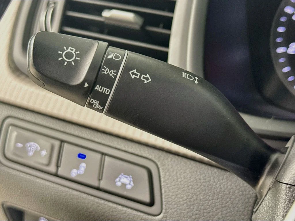 Used 2019 Blue Hyundai Limited image 13