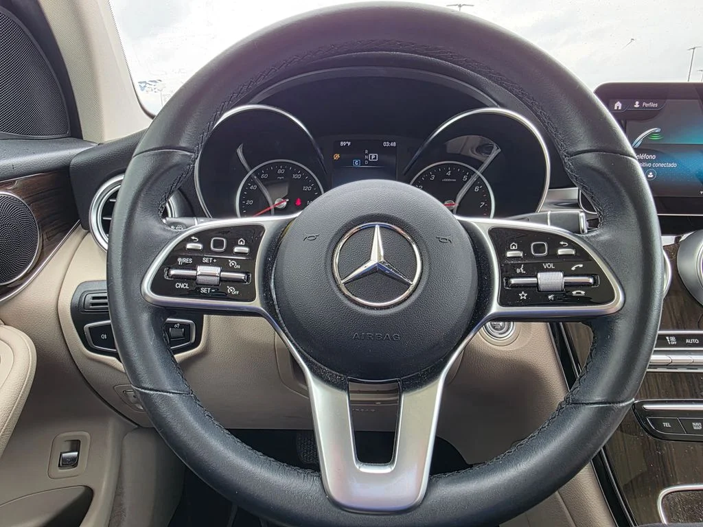 Used 2022 White Mercedes-Benz GLC 300 image 10