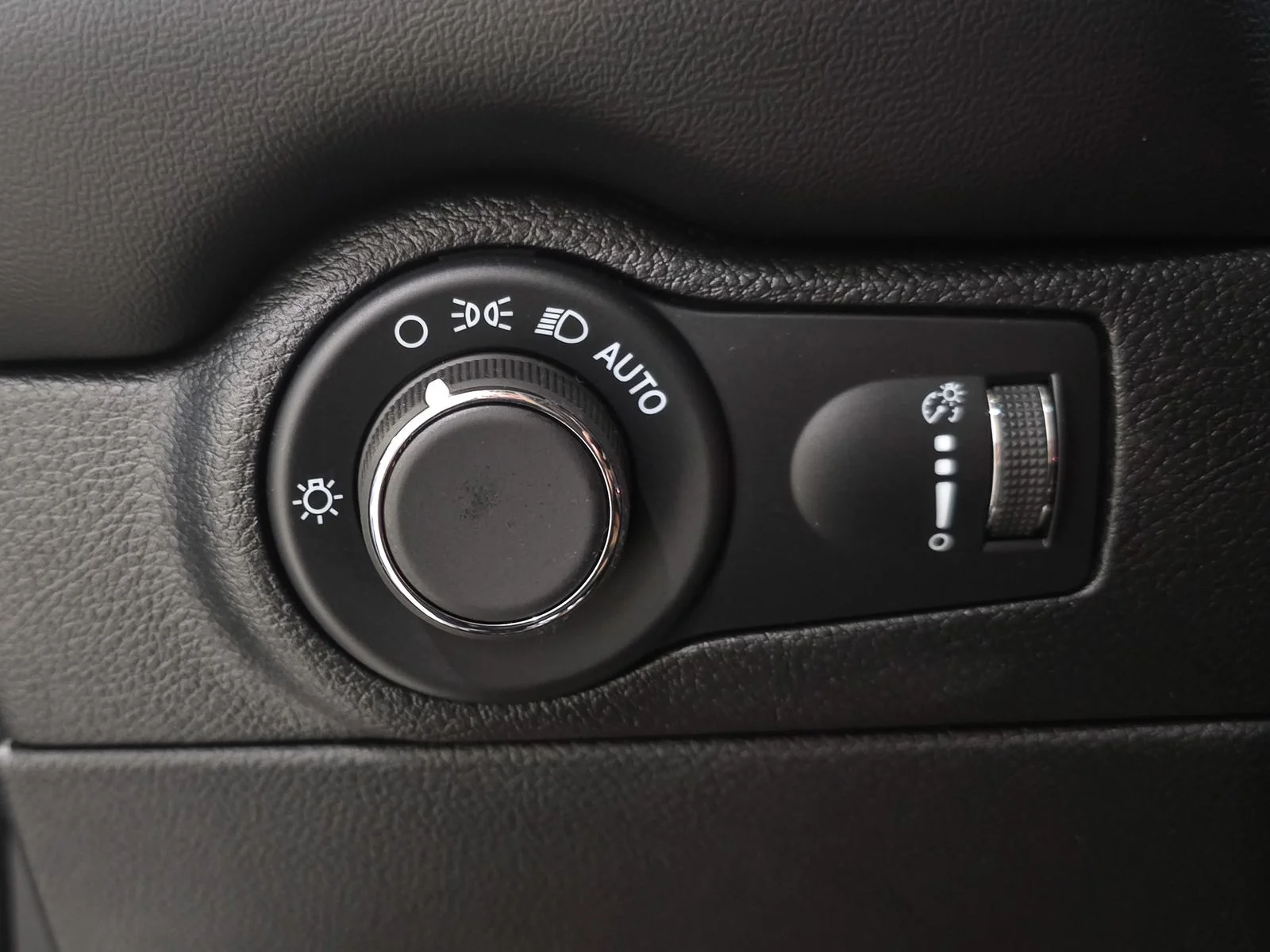 2025 Dodge Durango R/T - Photo 28