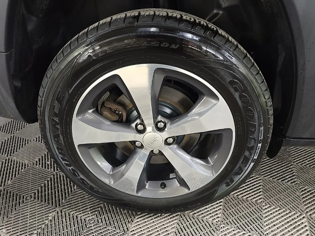 Used 2019 Black Jeep Limited image 14