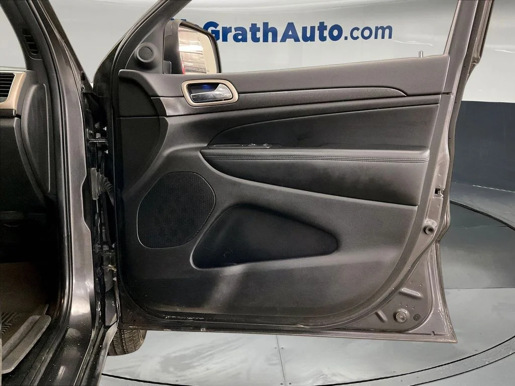 Used 2017 Gray Jeep Laredo image 28
