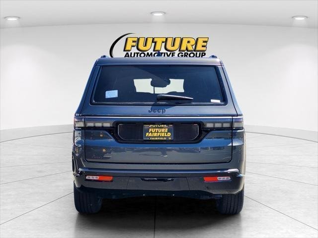 New 2026 Baltic-Gray Metallic Clear-Coat Exterior Paint Jeep Grand Wagoneer image 35